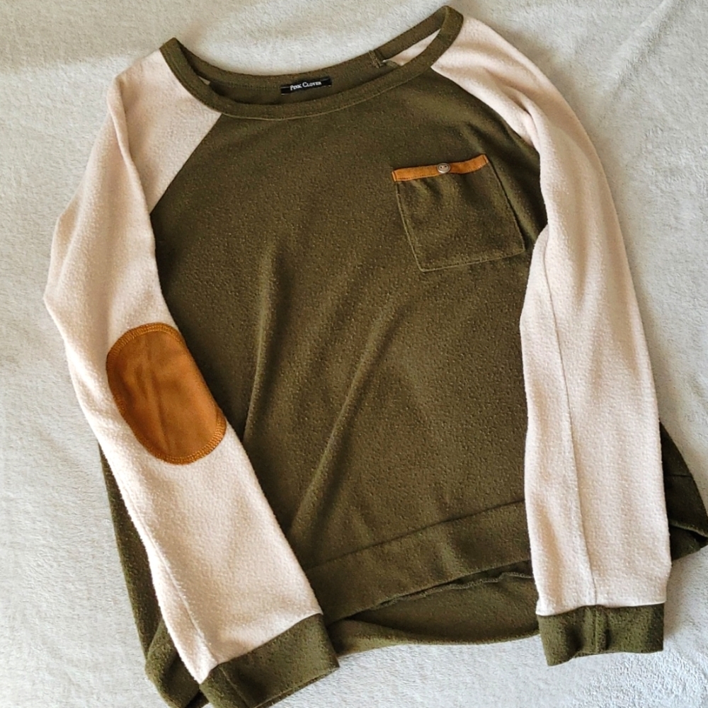 Pink Clover 🍀 Long sleeve womens top